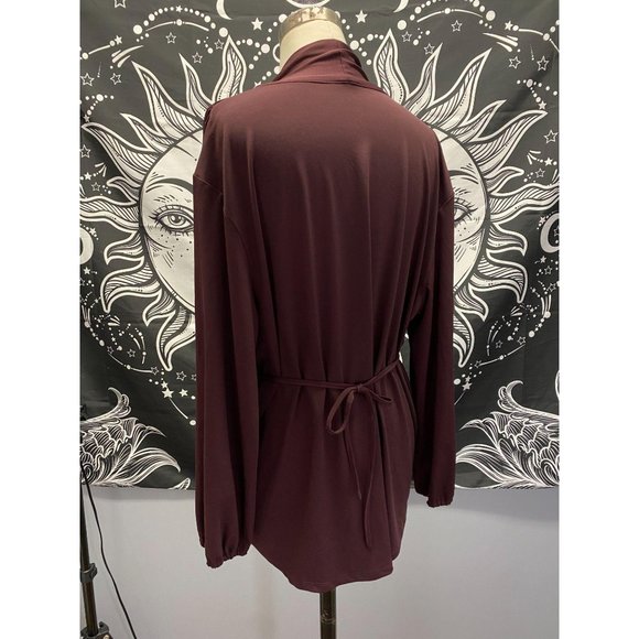 Design Lab wrap style look blouse, v neckline, lon - Picture 2 of 4